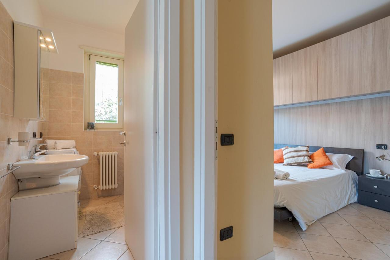 Lake Como Apartment With Balcony And Private Parking オッスッチョ エクステリア 写真